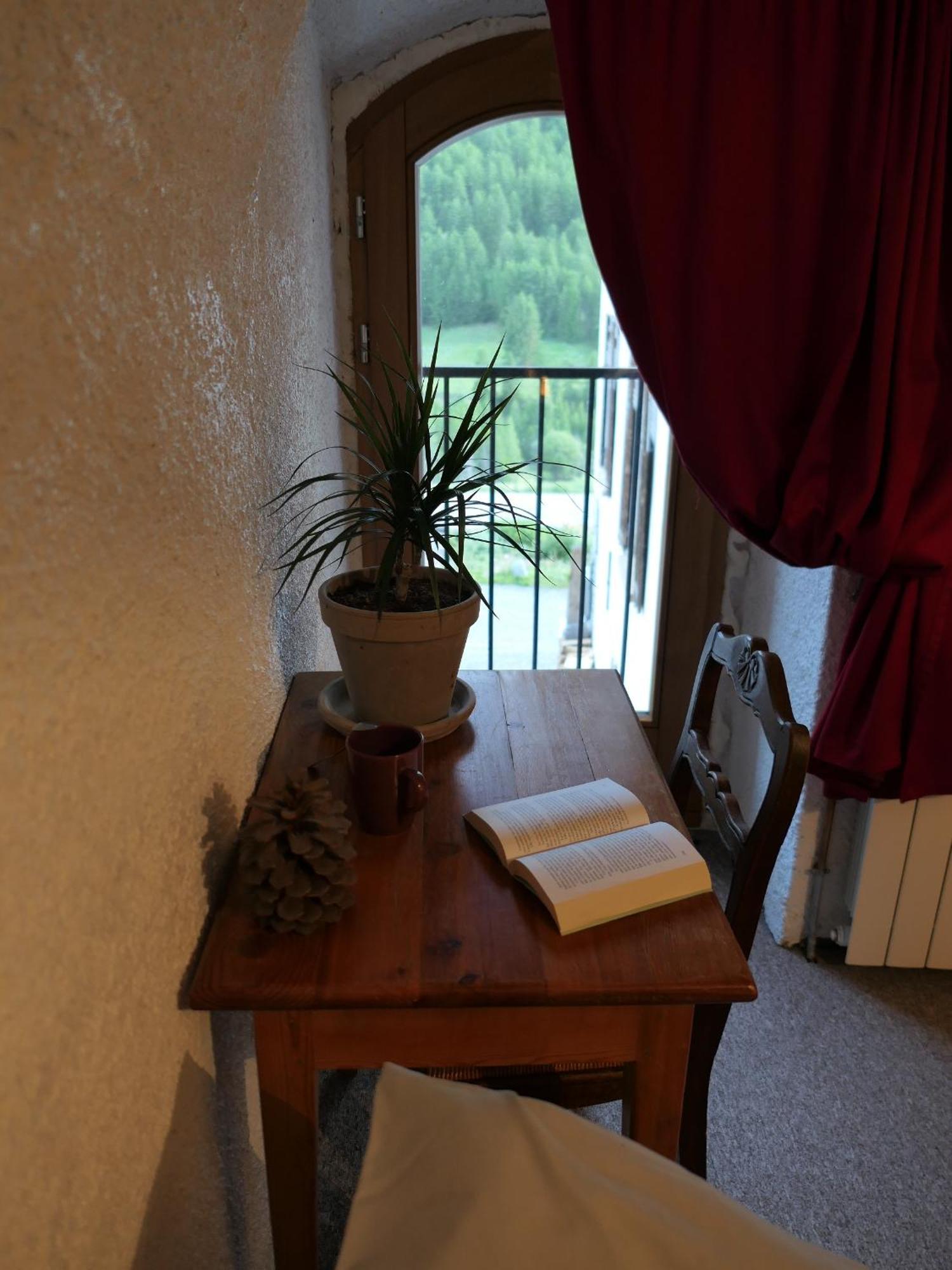 Auberge Les 1000 Cols, Anciennement Val D Azur Molines-en-Queyras Habitación foto